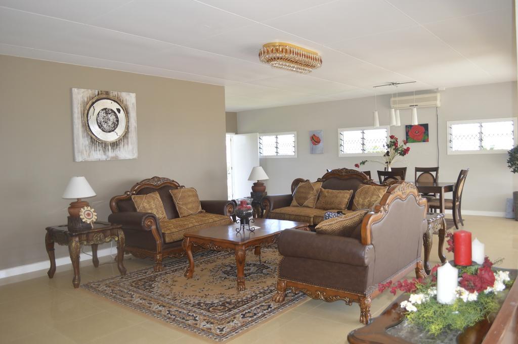 Villa Ishadora 누쿠알로파 외부 사진